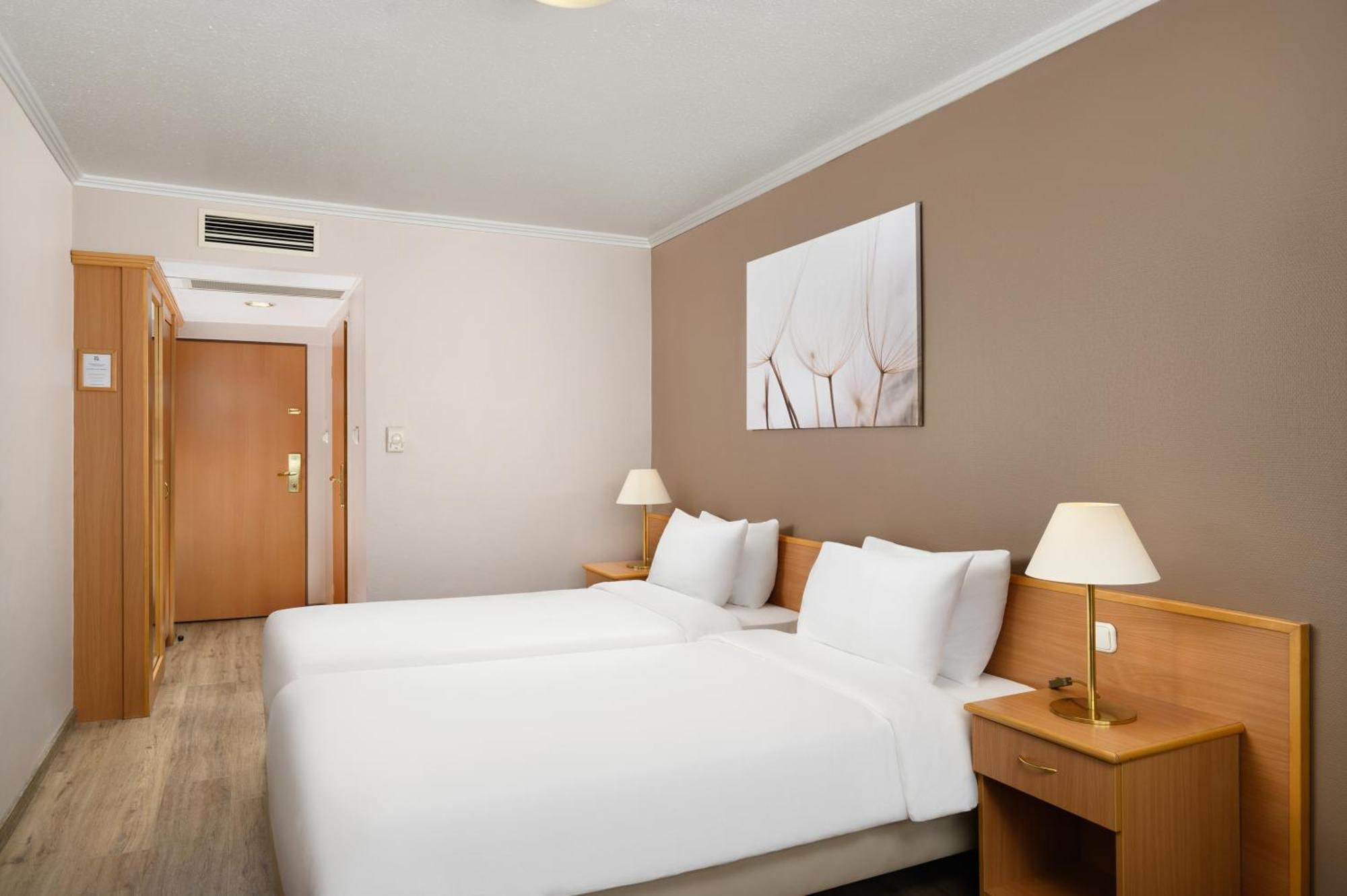 Hotel Danubius Arena 4*